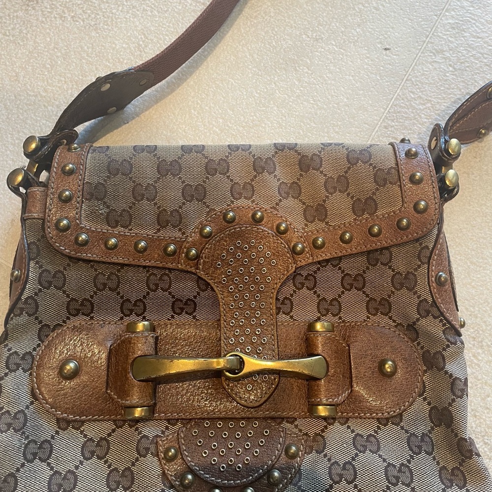 Authentic Gucci crossbody!